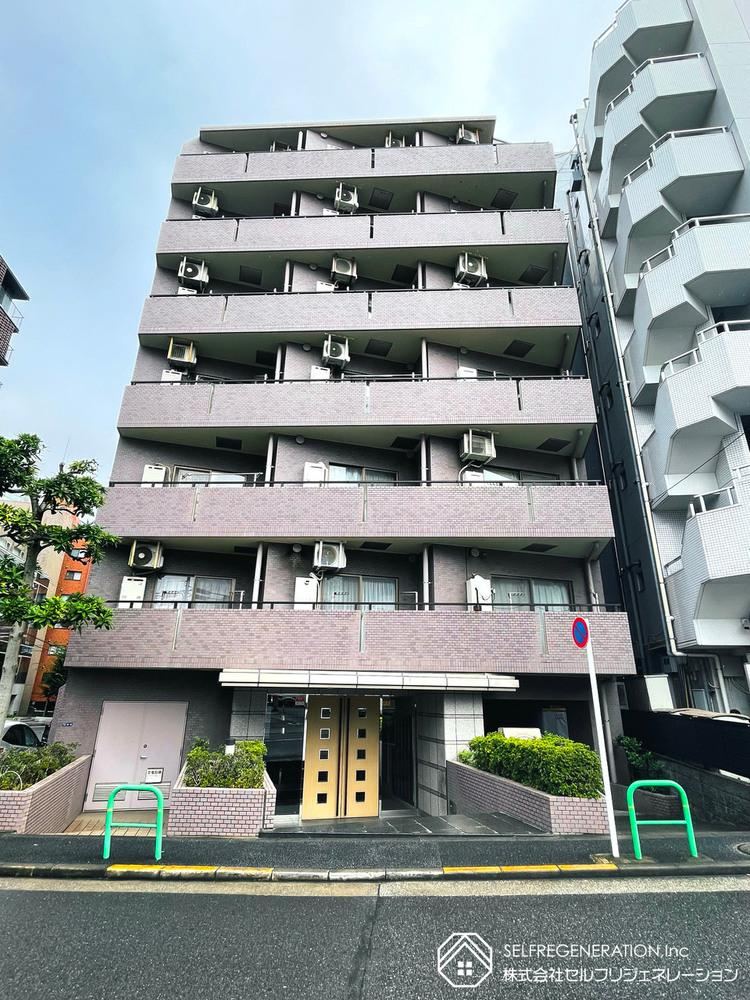 1LDK apartment in Minato Ward, Tokyo - Photo 1