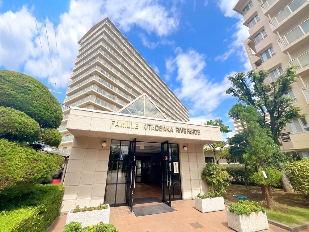 2LDK+S apartment in Yodogawa Ward, Osaka - Photo 1