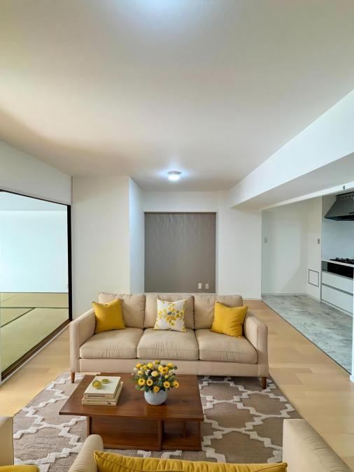 3LDK apartment in Chuo Ward, Kobe, Hyogo - Photo 1