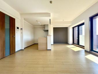 3LDK apartment in Asaminami Ward