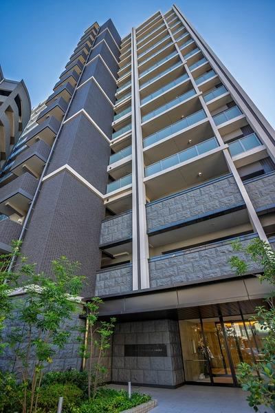 2LDK apartment in Kita Ward, Osaka - Photo 1