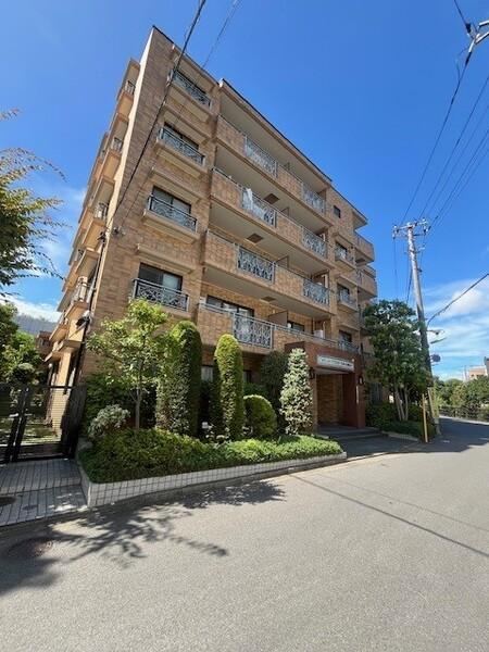 2LDK apartment in Setagaya Ward, Tokyo - Photo 1