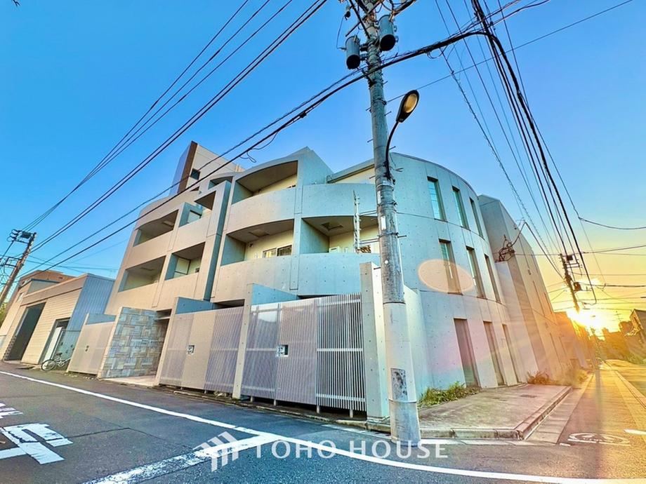 1LDK apartment in Shinjuku Ward, Tokyo - Photo 1