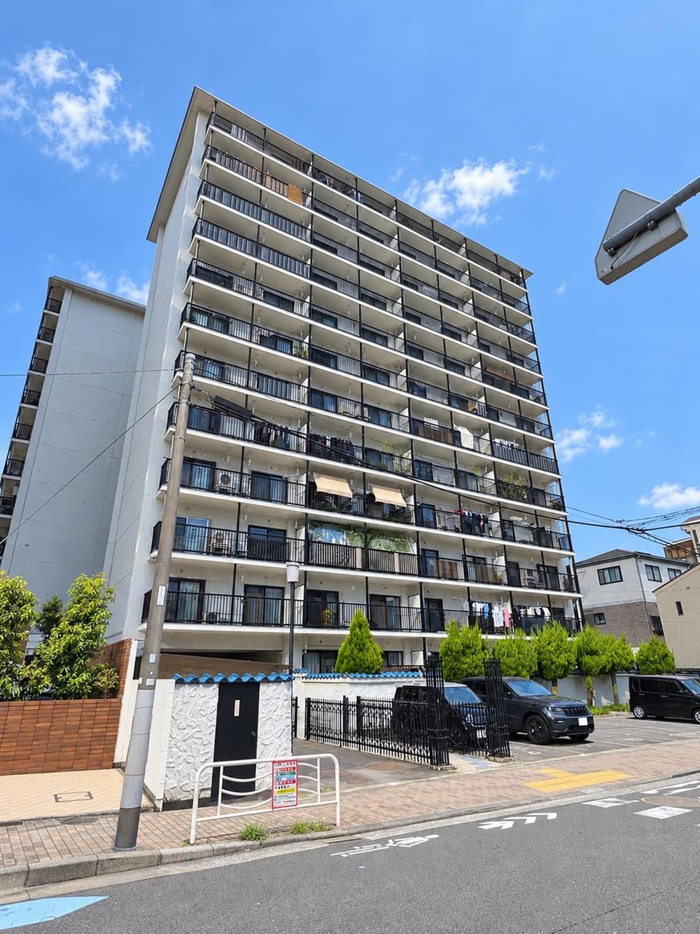 3LDK apartment in Koto Ward, Tokyo - Photo 1
