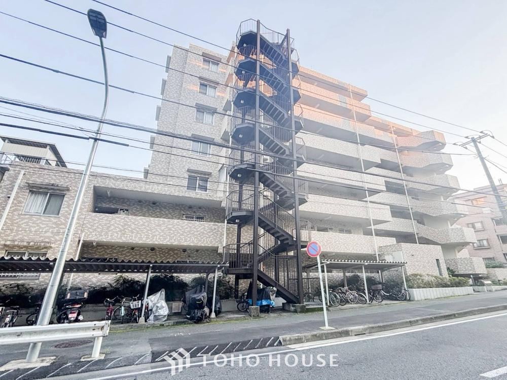 2LDK apartment in Isogo Ward, Yokohama, Kanagawa - Photo 1
