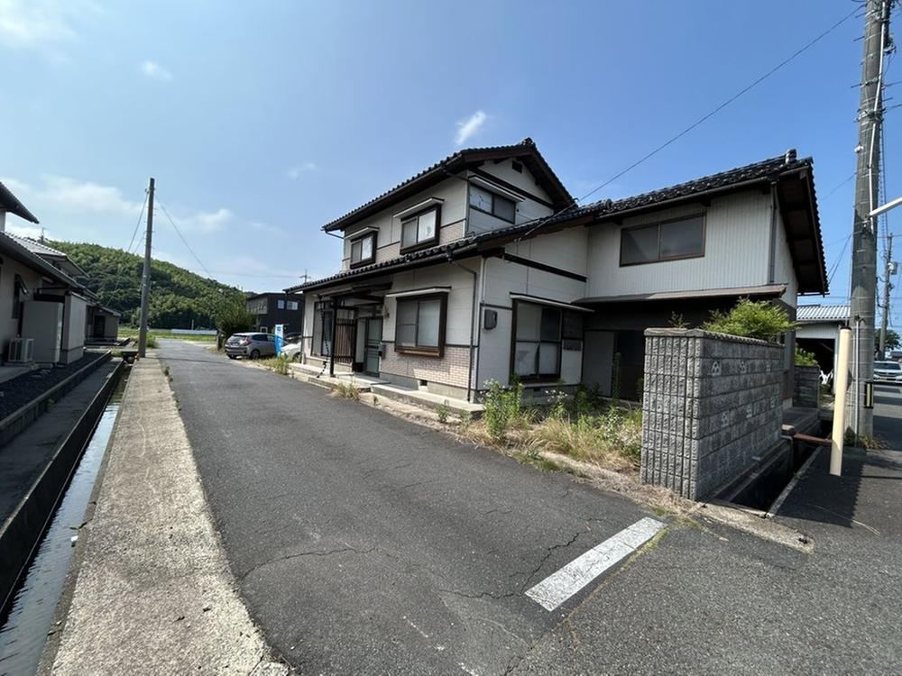 5LDK house in Kurayoshi, Tottori - Photo 1
