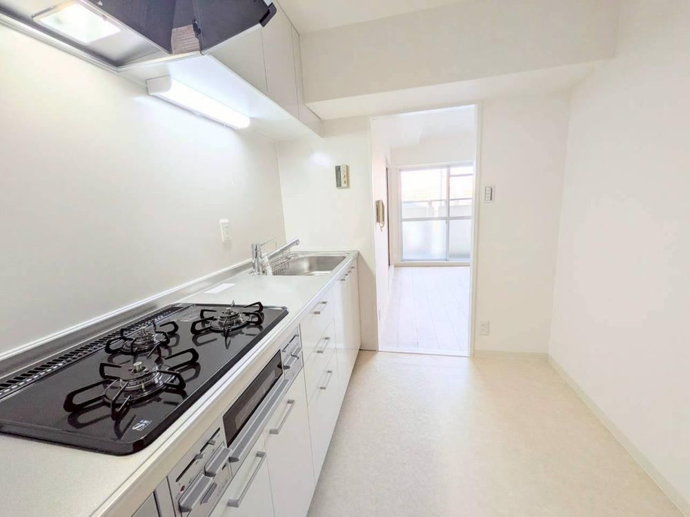 3DK apartment in Akashi, Hyogo - Photo 1
