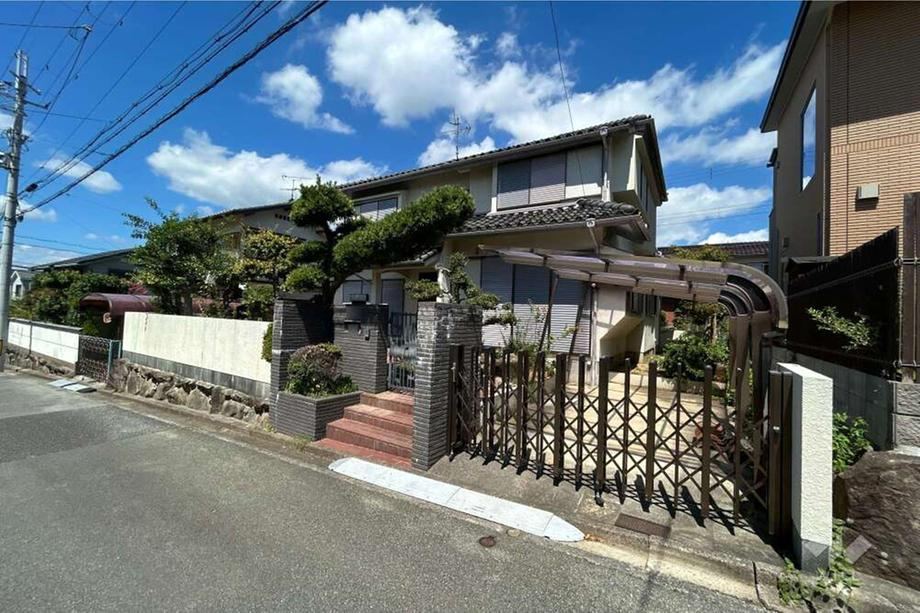 4LDK house in Kawanishi, Hyogo - Photo 1