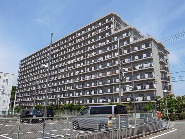 3LDK apartment in Toyonaka, Osaka - Photo 1
