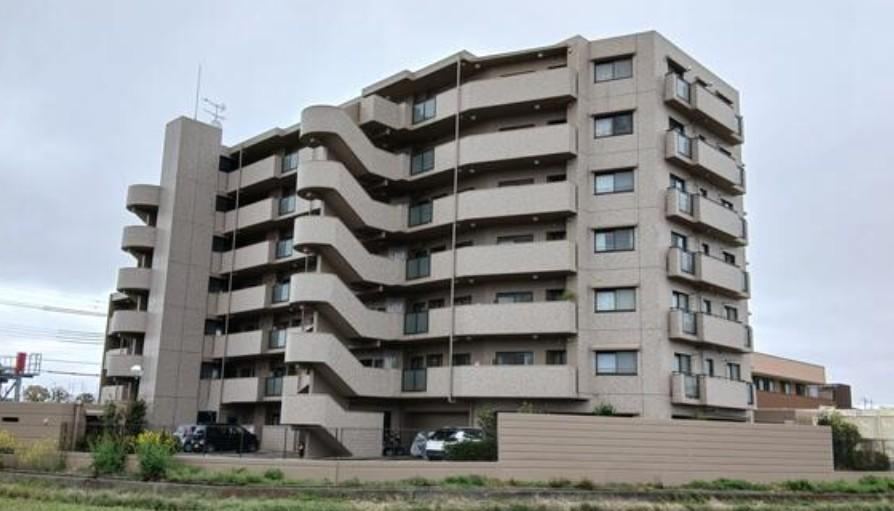 3LDK apartment in Akashi, Hyogo - Photo 1