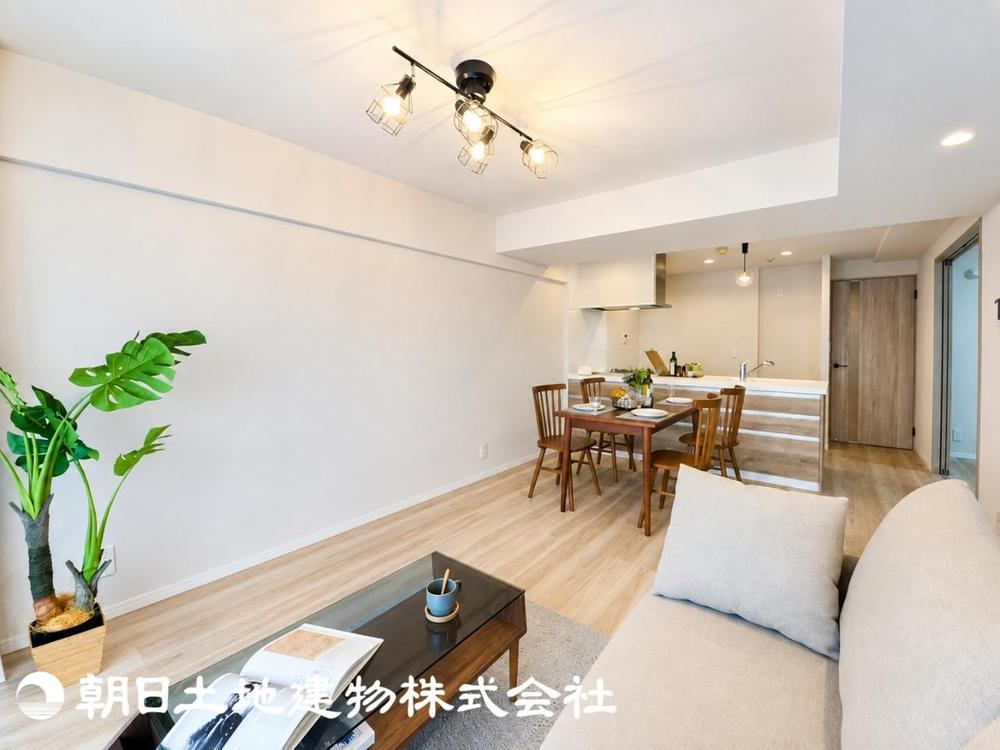 2LDK+S apartment in Hachioji, Tokyo - Photo 1
