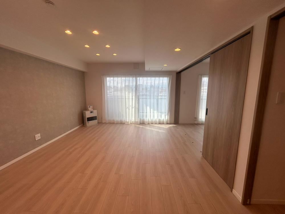 4LDK apartment in Shiroishi Ward, Sapporo, Hokkaido - Photo 1