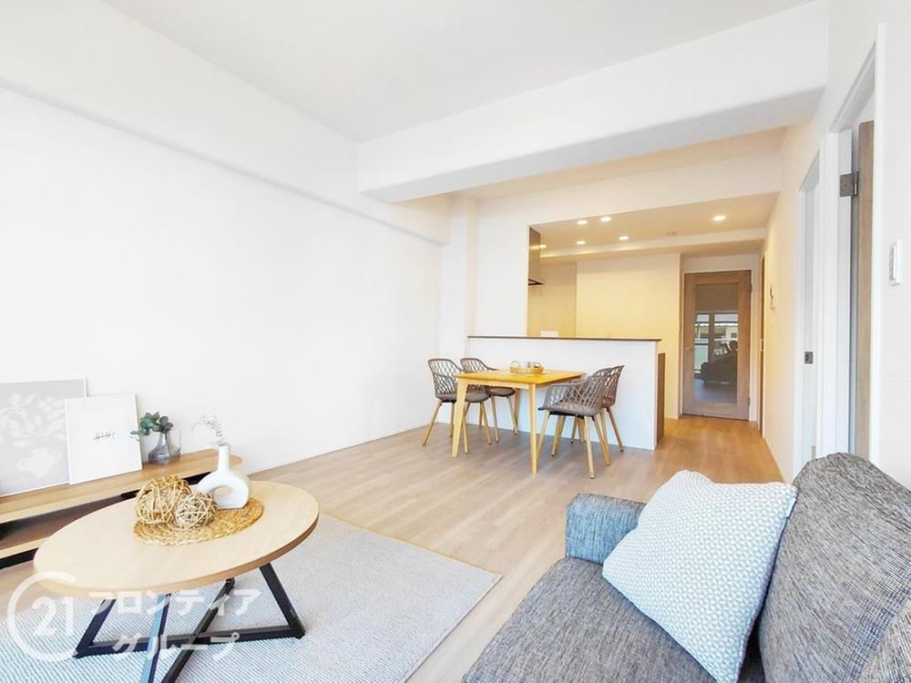 4LDK apartment in Neyagawa, Osaka - Photo 1