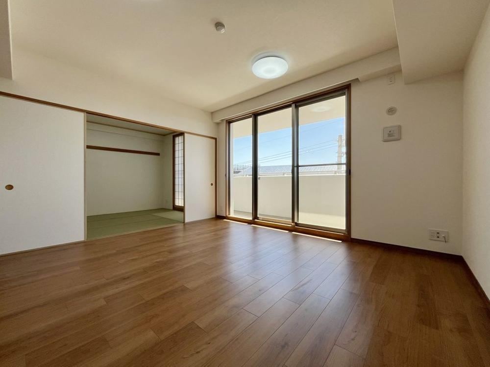 3LDK apartment in Amagasaki, Hyogo - Photo 1