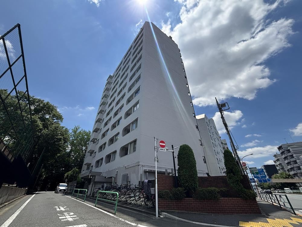 3LDK apartment in Nerima Ward, Tokyo - Photo 1