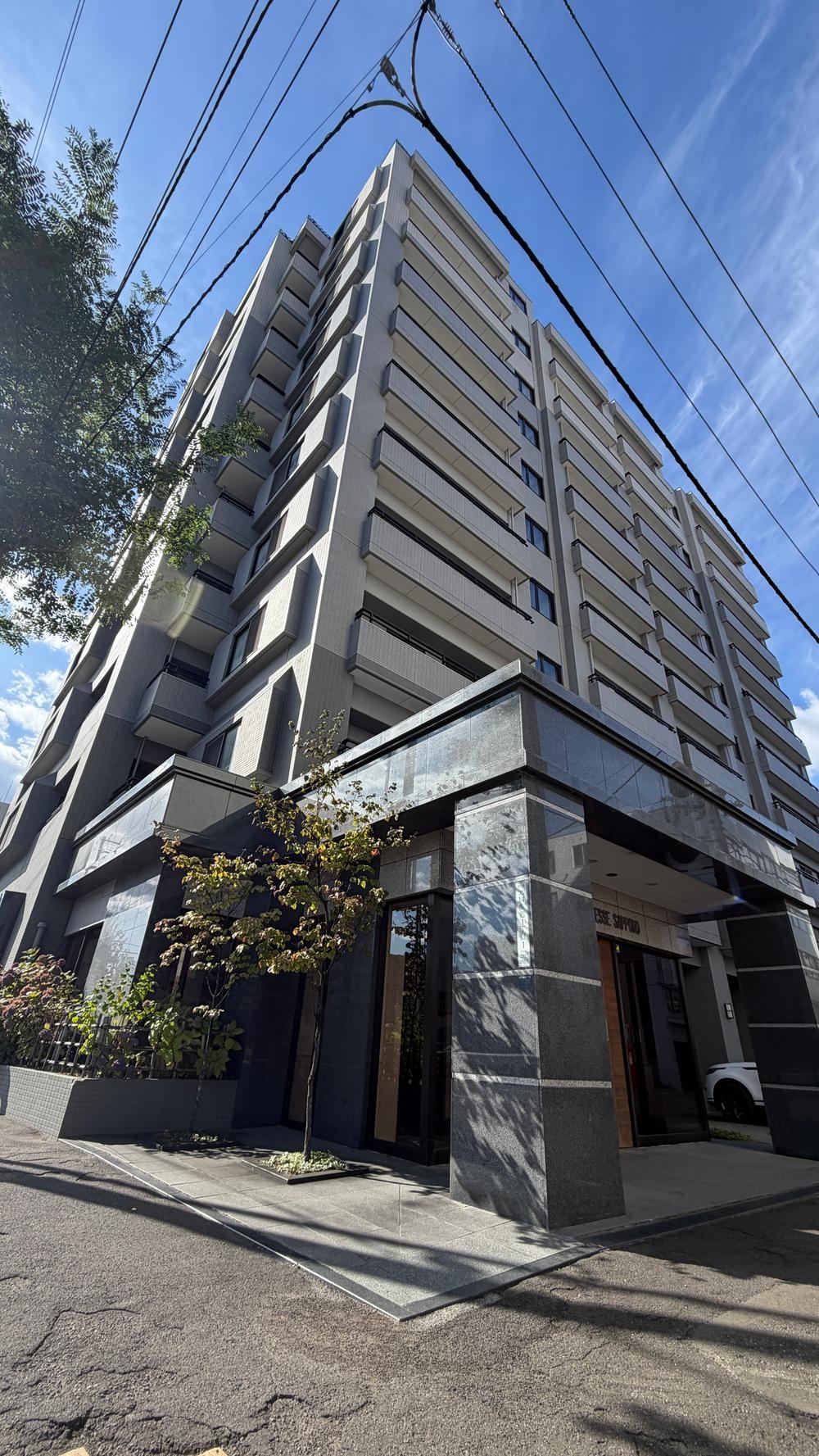 2LDK+S apartment in Kita Ward, Sapporo, Hokkaido - Photo 1