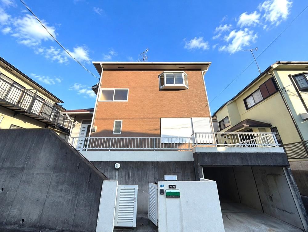 4LDK house in Asahi Ward, Yokohama, Kanagawa - Photo 1