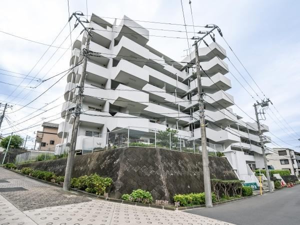 3LDK apartment in Konan Ward, Yokohama, Kanagawa - Photo 1