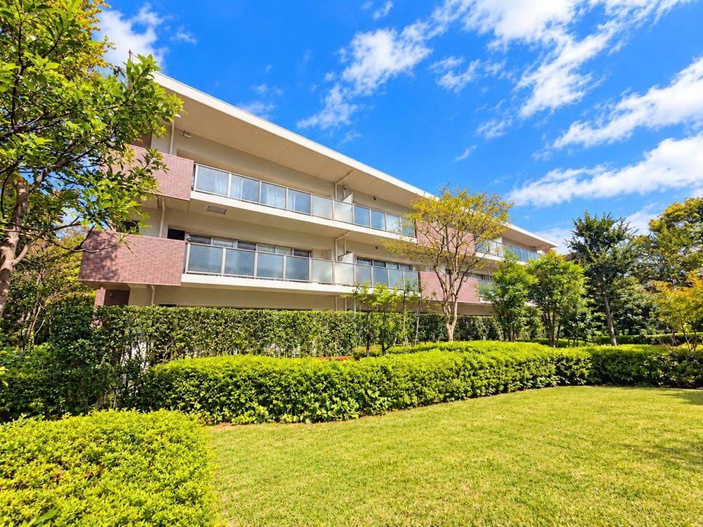 3LDK apartment in Tsuzuki Ward, Yokohama, Kanagawa - Photo 1