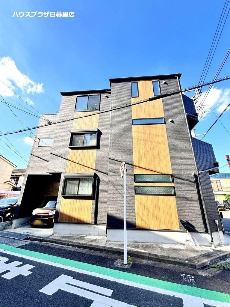 4LDK house in Katsushika Ward, Tokyo - Photo 1