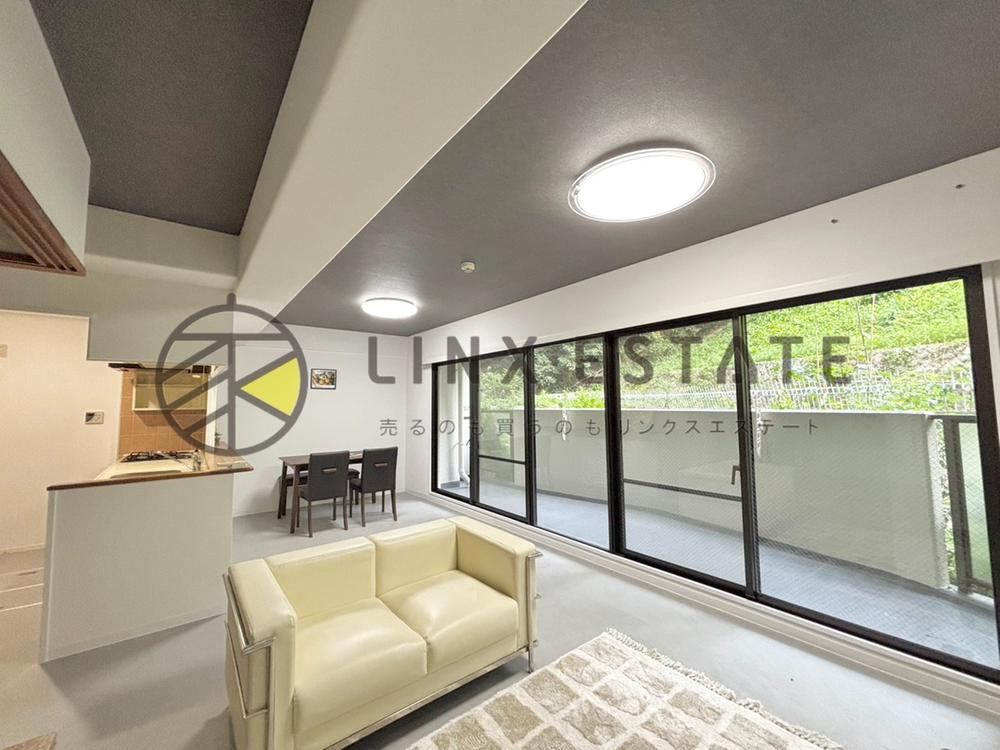 4LDK apartment in Kita Ward, Kobe, Hyogo - Photo 1