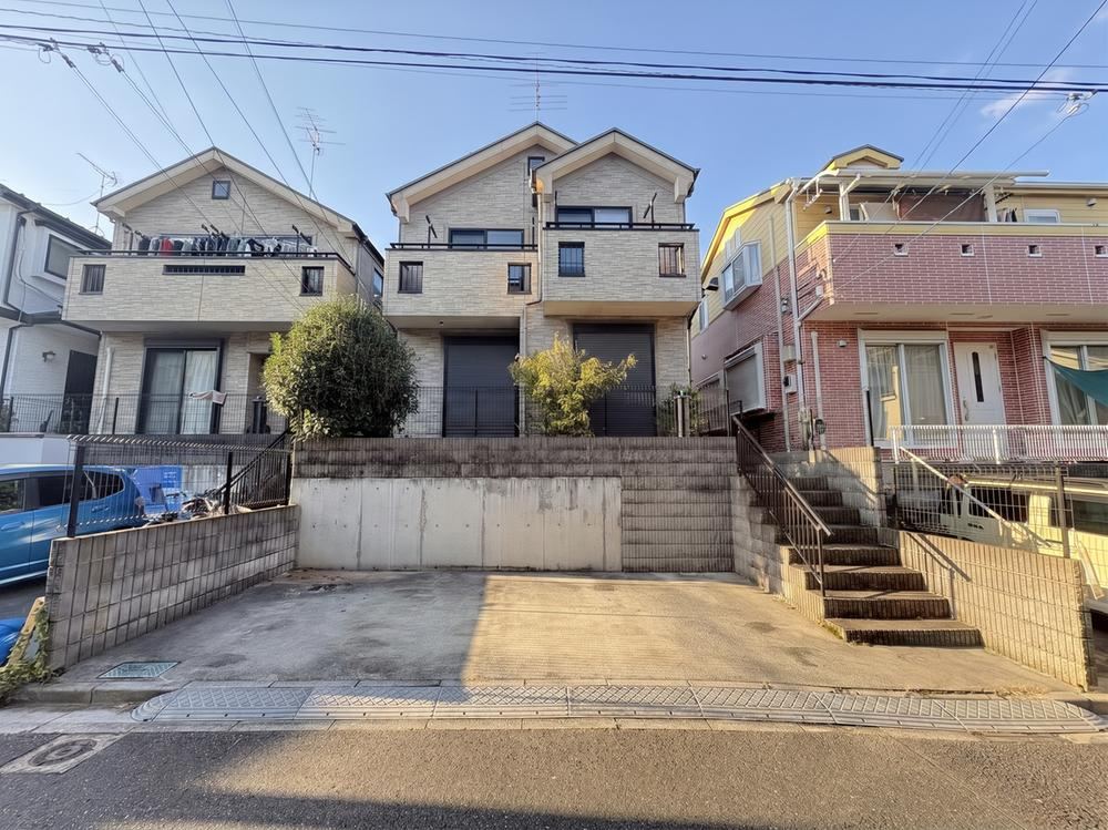 4LDK house in Itabashi Ward, Tokyo - Photo 1