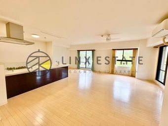 4LDK+S apartment in Sanda