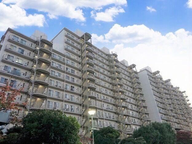3LDK apartment in Matsudo, Chiba - Photo 1