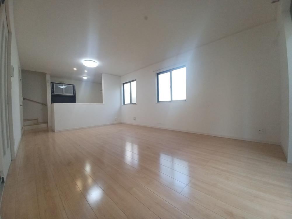 3LDK house in Fuchu, Tokyo - Photo 1