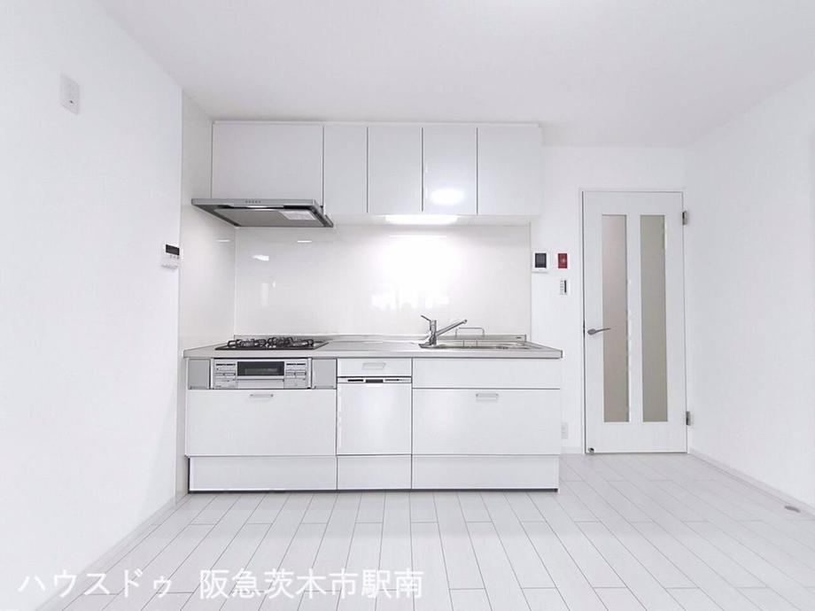 3LDK apartment in Ibaraki, Osaka - Photo 1