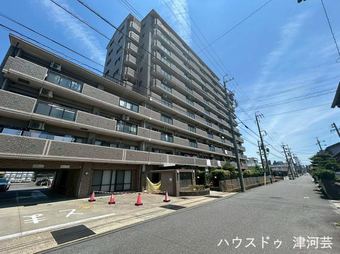 4LDK apartment in Yokkaichi