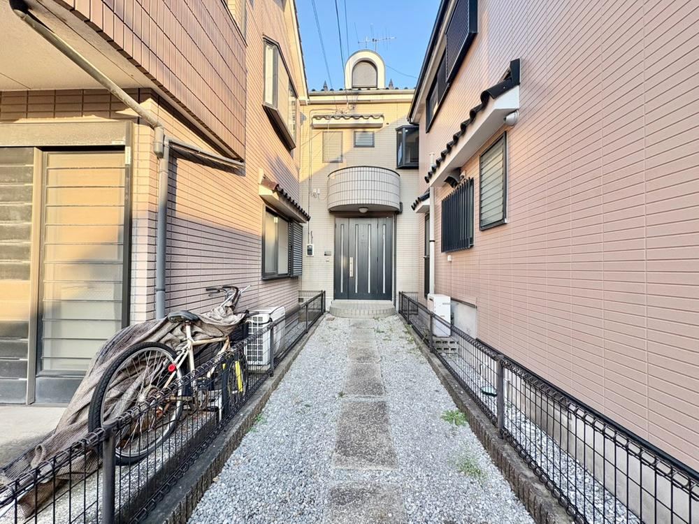 4DK house in Adachi Ward, Tokyo - Photo 1