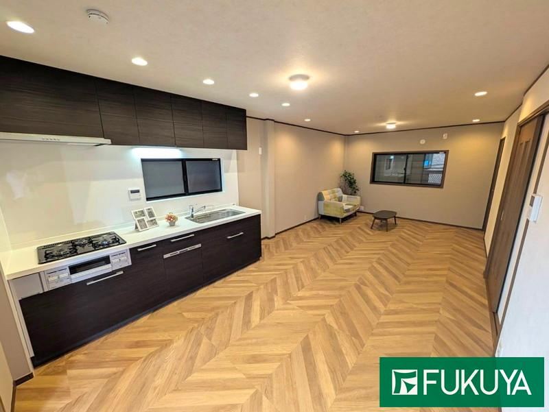 4LDK house in Ino Ward, Osaka - Photo 1