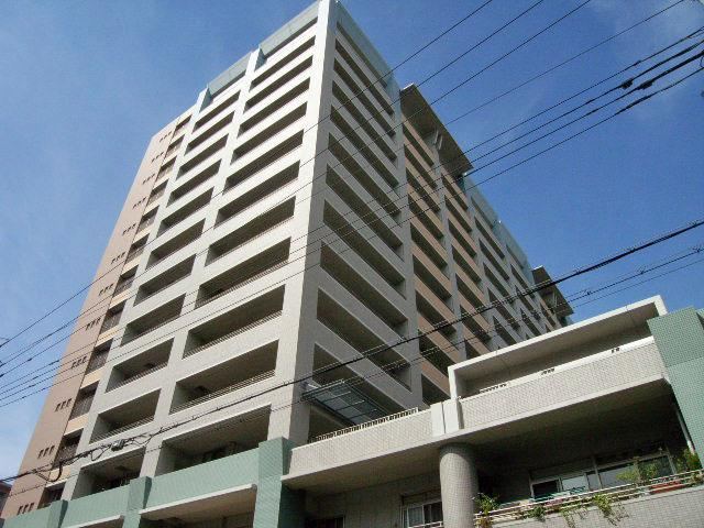 3LDK apartment in Chuo Ward, Kobe, Hyogo - Photo 1