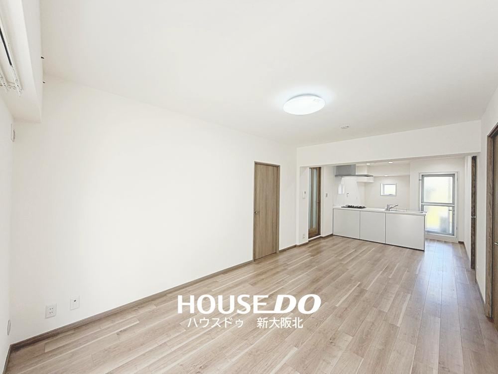3LDK apartment in Suita, Osaka - Photo 1