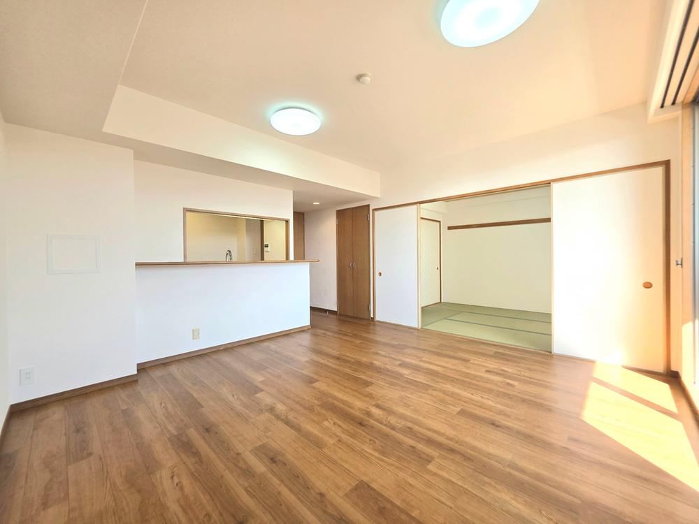 3LDK apartment in Amagasaki, Hyogo - Photo 1