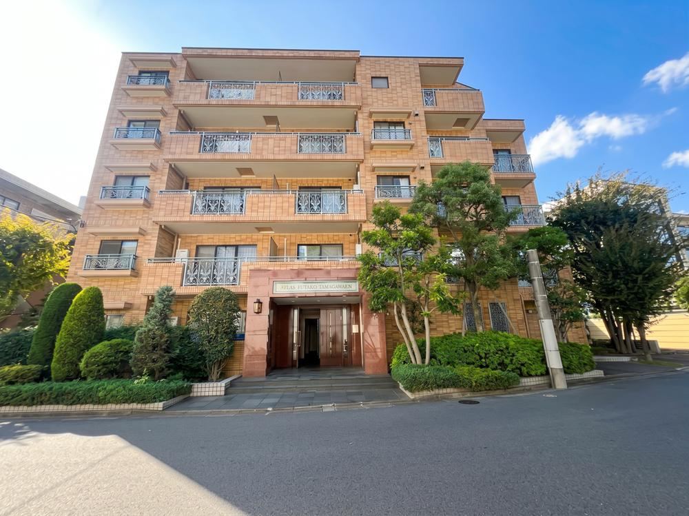 2LDK apartment in Setagaya Ward, Tokyo - Photo 1