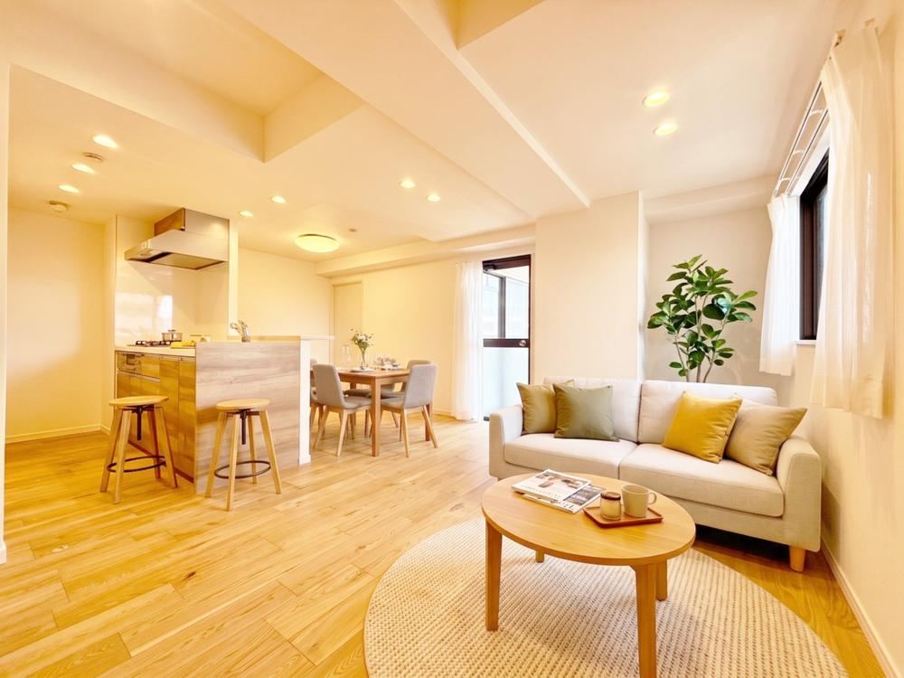 2LDK+S apartment in Sumida Ward, Tokyo - Photo 1