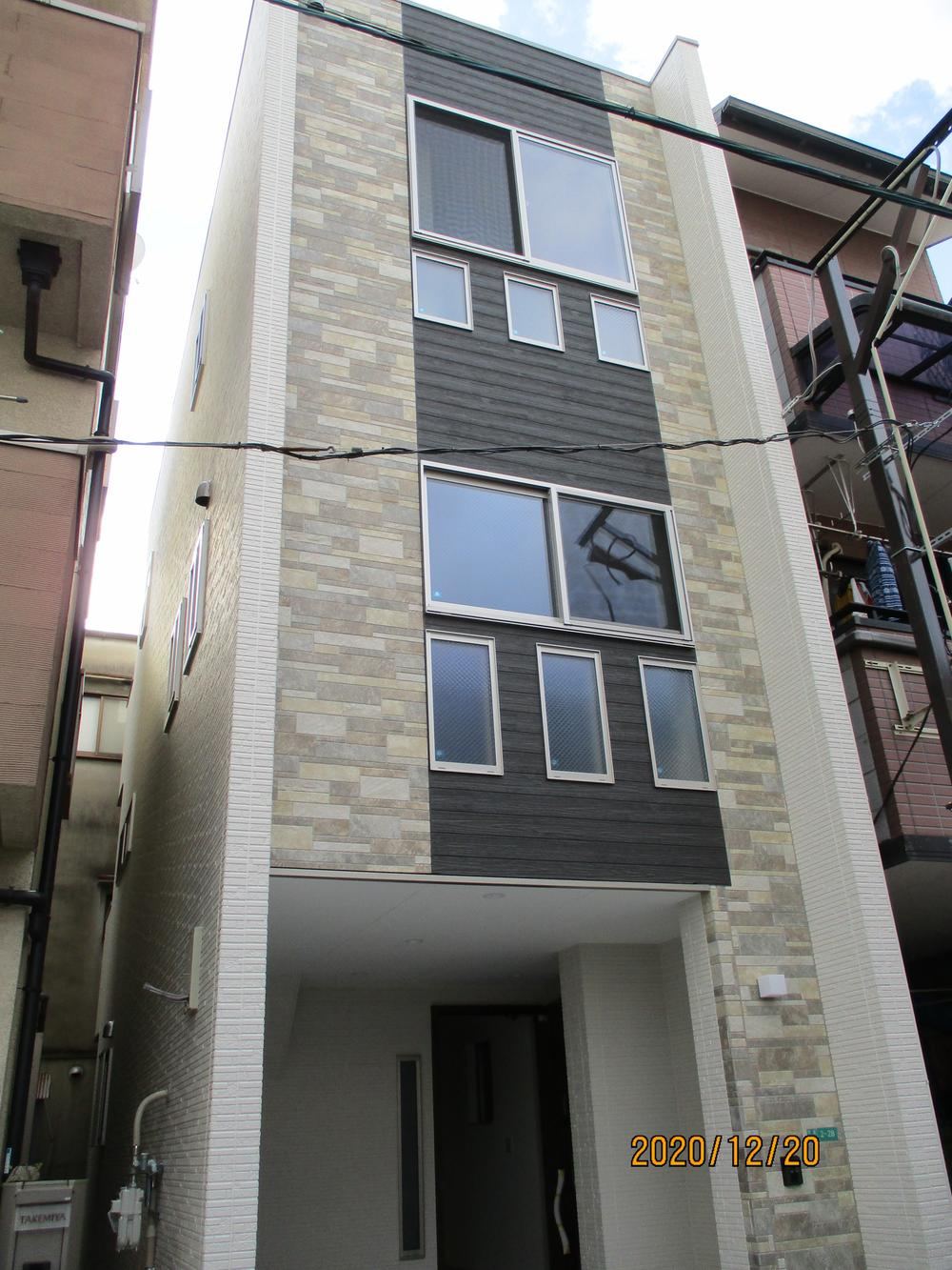 3LDK house in Higashinari Ward, Osaka - Photo 1