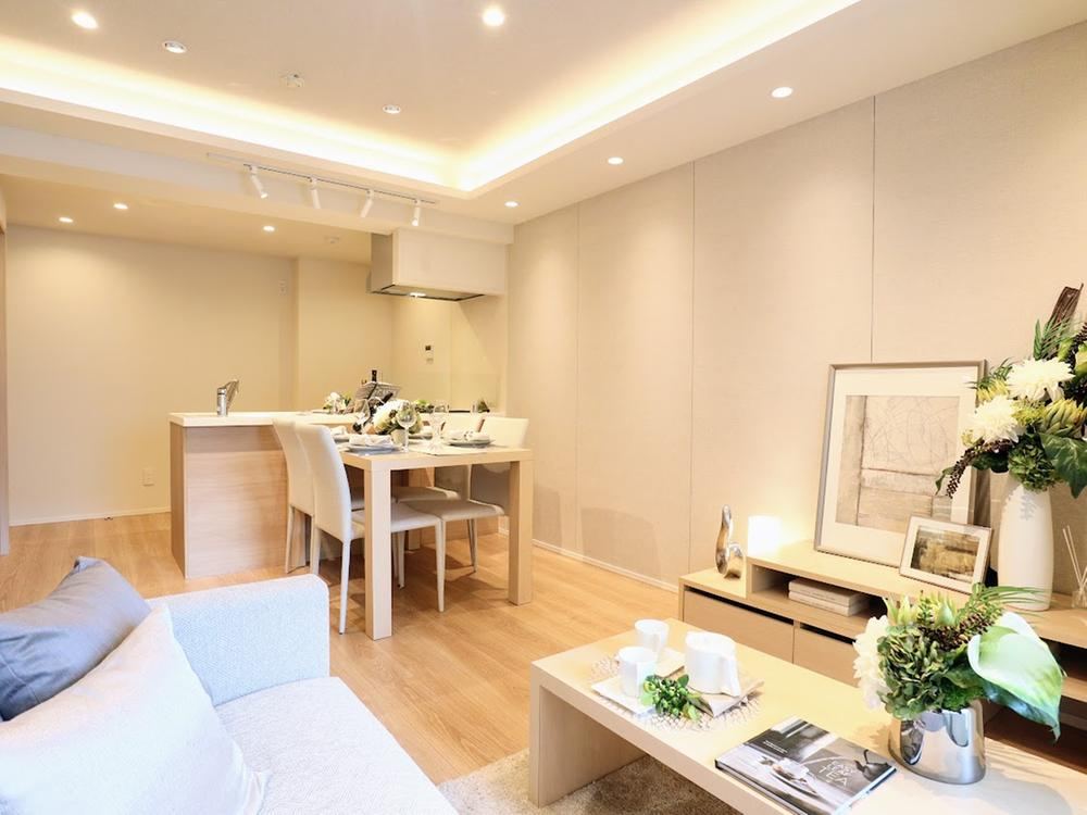 2LDK apartment in Sumida Ward, Tokyo - Photo 1