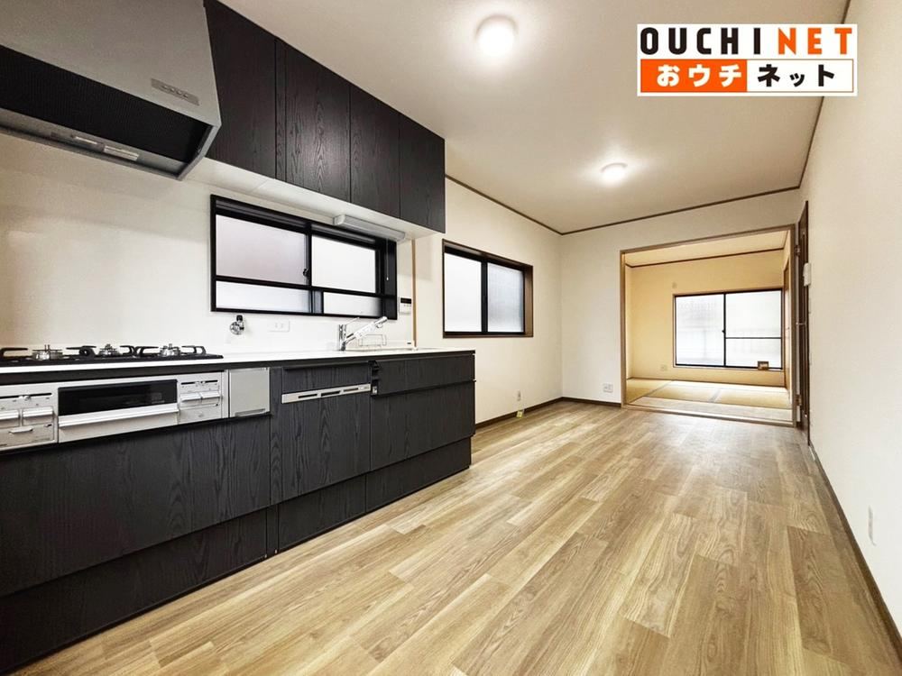 4LDK house in Higashiosaka, Osaka - Photo 1