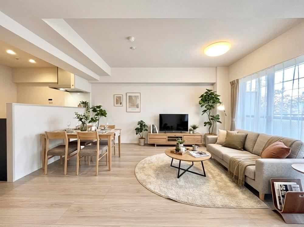 3LDK apartment in Koganei, Tokyo - Photo 1