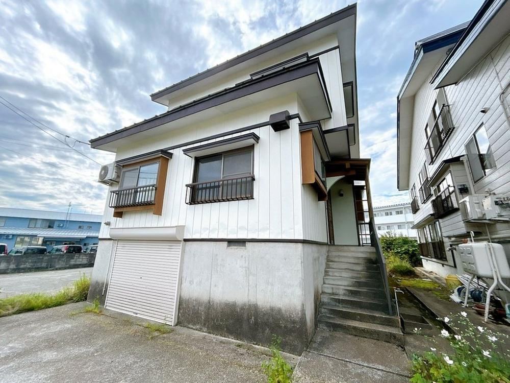 7DK+S house in Shinjo, Yamagata - Photo 1