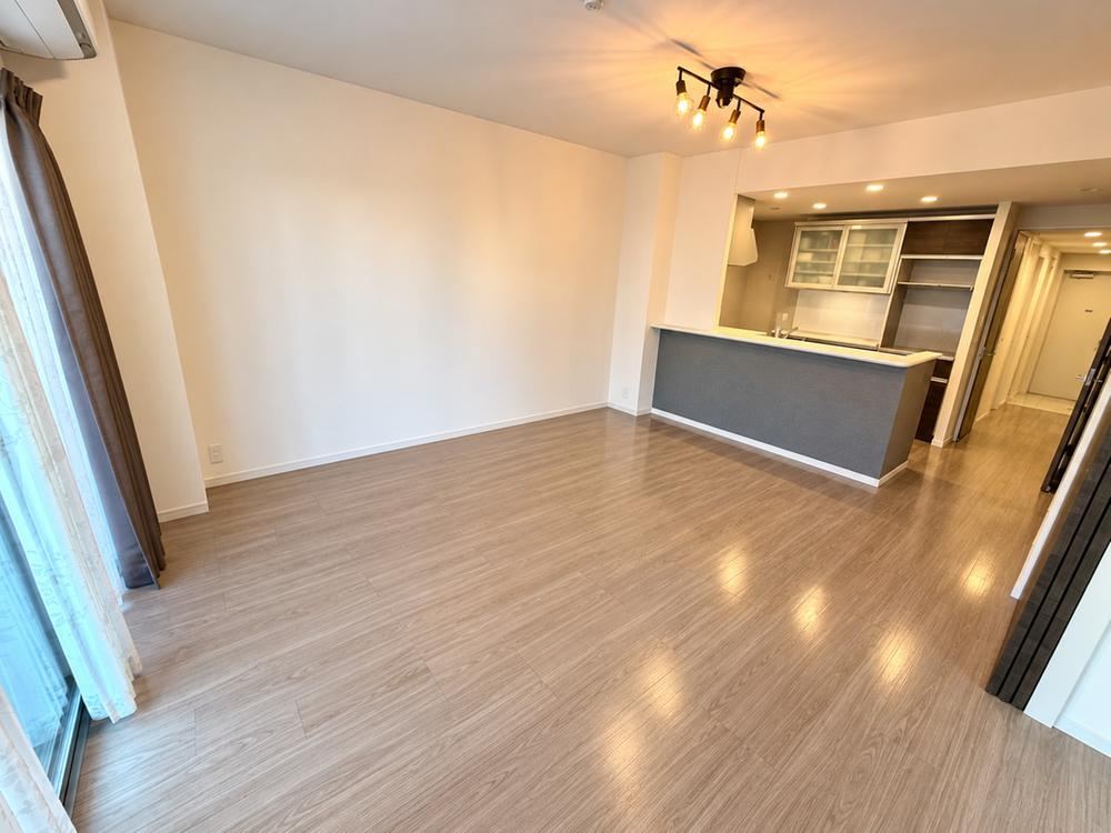 3LDK apartment in Tarumi Ward, Kobe, Hyogo - Photo 1