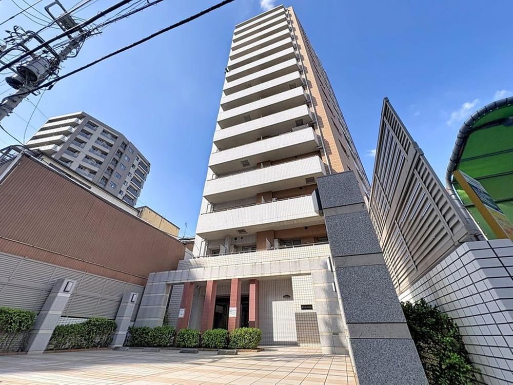 2LDK apartment in Bunkyo Ward, Tokyo - Photo 1