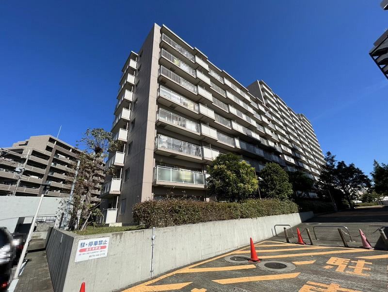 3LDK apartment in Akashi, Hyogo - Photo 1