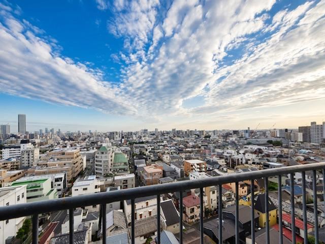 2LDK apartment in Nakano Ward, Tokyo - Photo 1