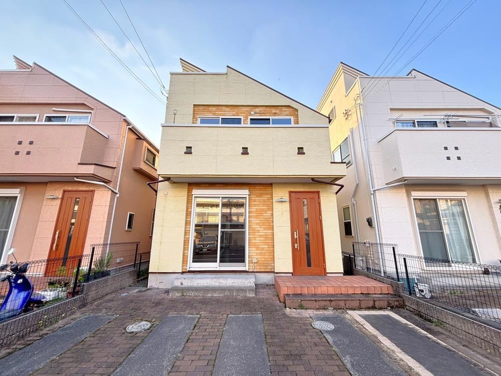 4LDK house in Chofu, Tokyo - Photo 1