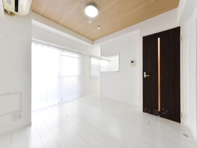 1LDK apartment in Minato Ward, Tokyo - Photo 1