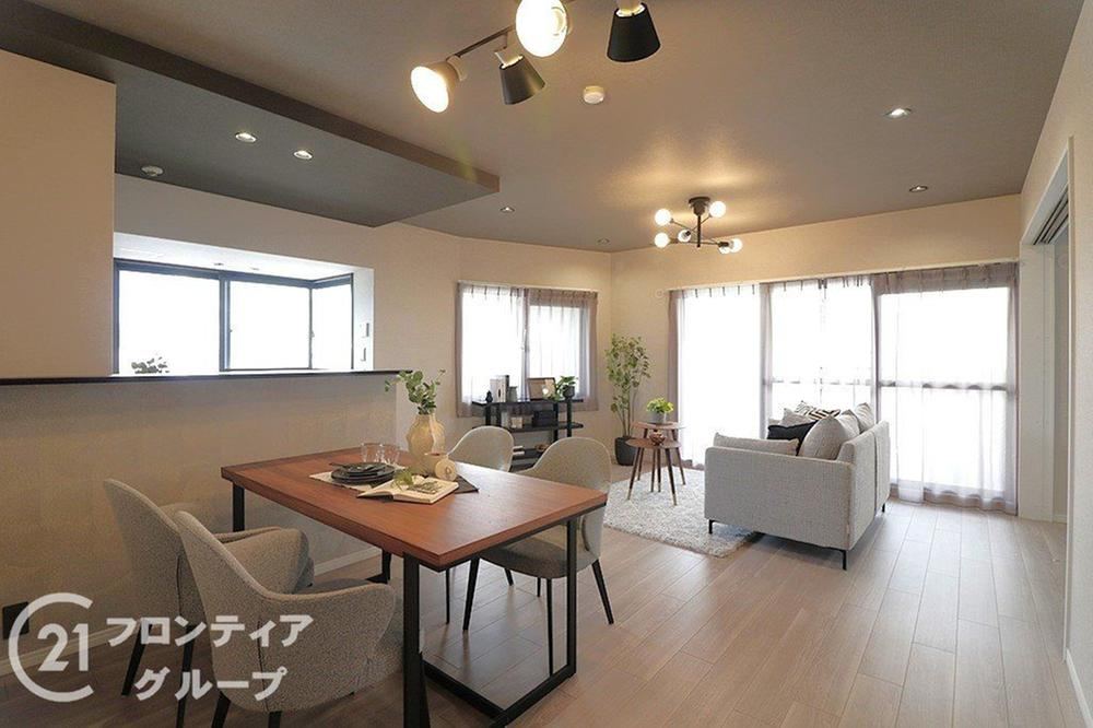 4LDK apartment in Miyakojima Ward, Osaka - Photo 1